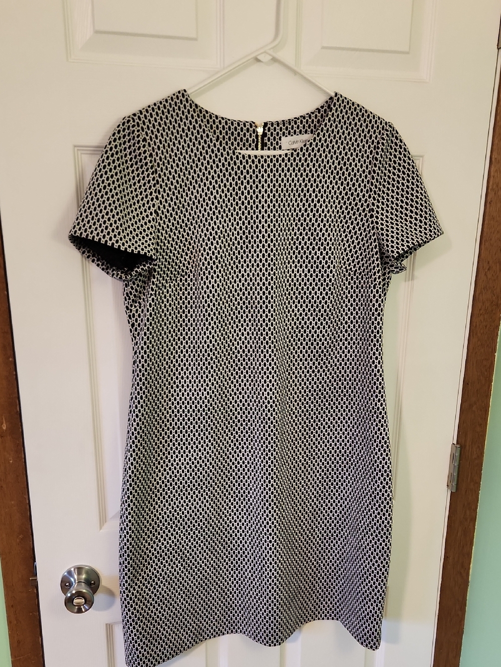 Calvin Klein Black and White Geometric Shift Mini Dress- Great Condition